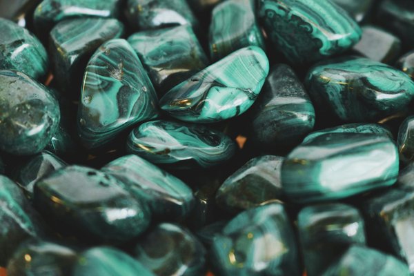 Les vertus captivantes de la malachite révélées
